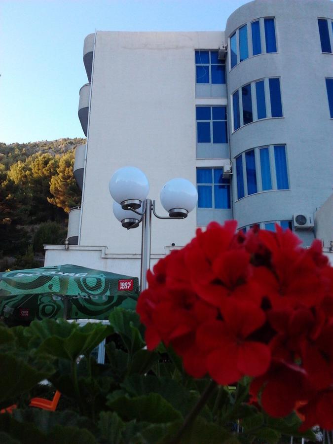 Hotel Kaqaniku Shëngjin Buitenkant foto