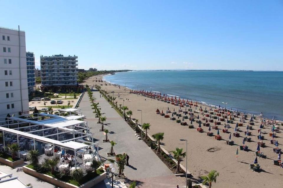 Hotel Kaqaniku Shëngjin Buitenkant foto