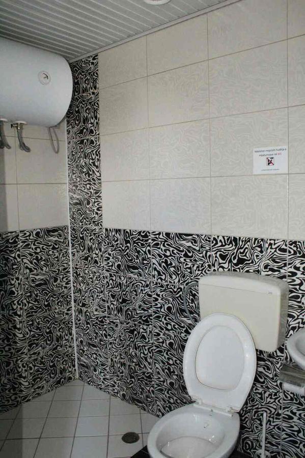 Hotel Kaqaniku Shëngjin Buitenkant foto